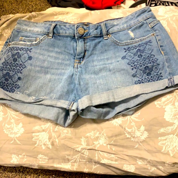 Aeropostale Shorts - Picture 1 of 4